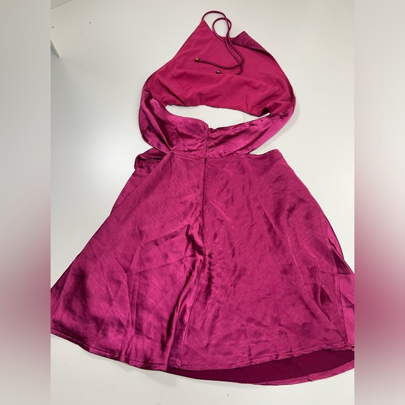 Selfie Leslie Social Butterfly Cut-Out Waist Mini Dress Wine New With Tags Large - Picture 4 of 13